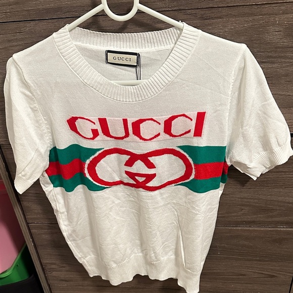 Ivory Knit Top with Red and Green sỉze M - Picture 1 of 4